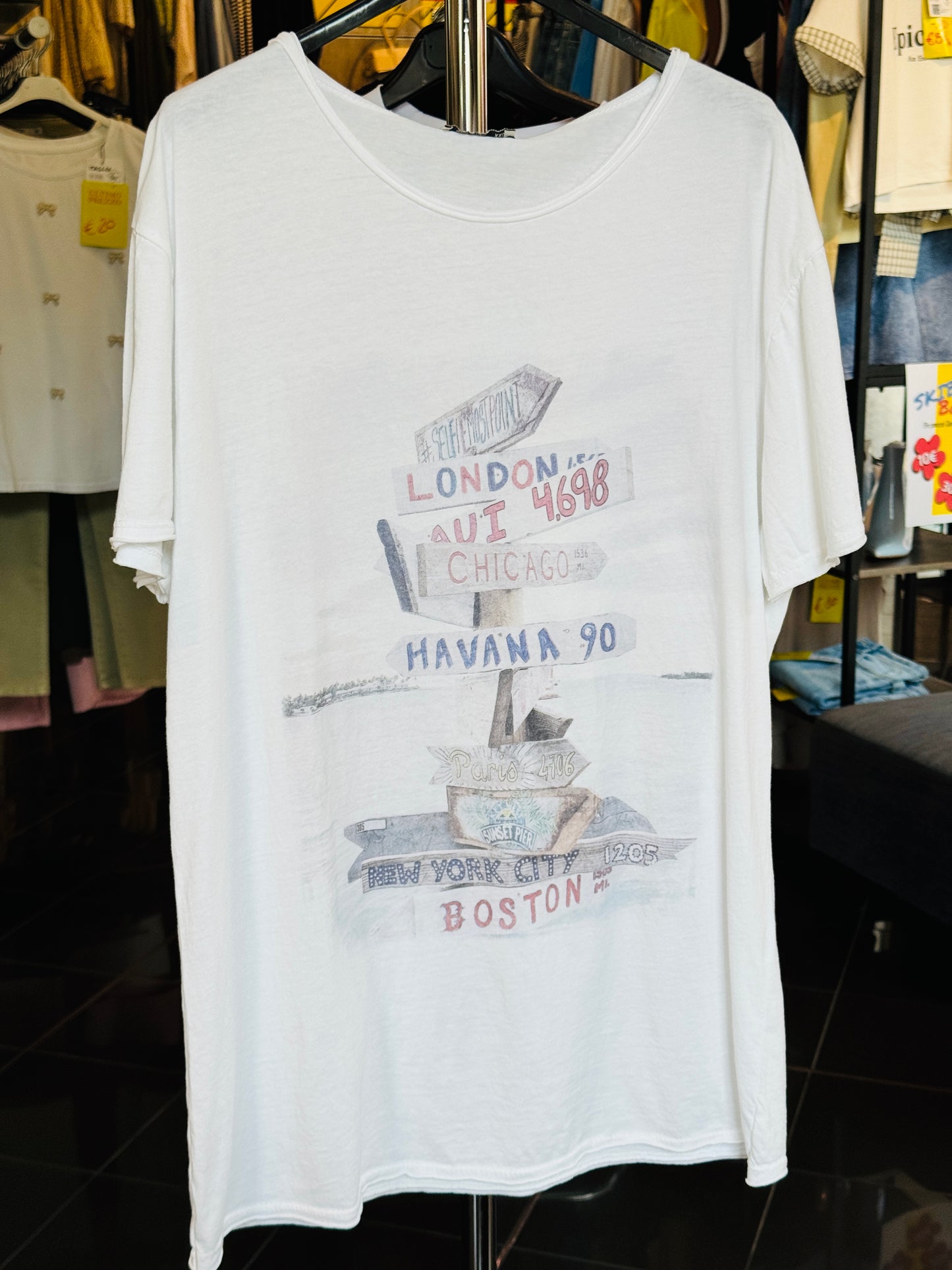 T-shirt bianca con stampa