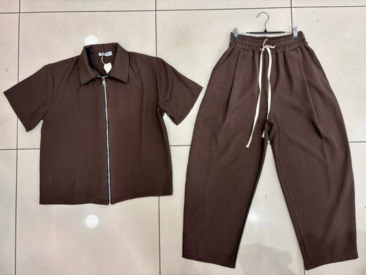 Completo marrone camicia con zip e pantalone con coulisse 2344
