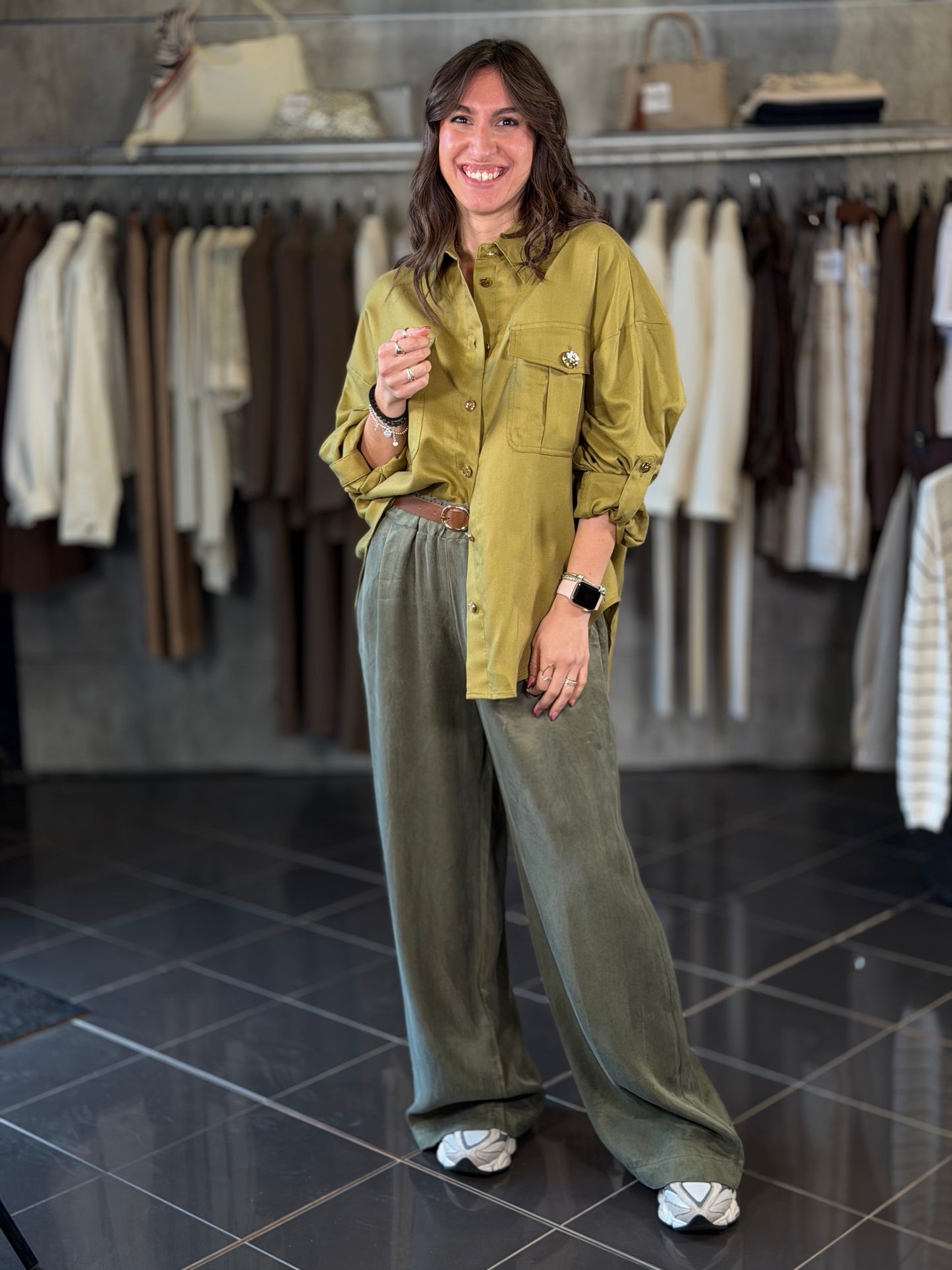 Pantalone verde a palazzo con cintura in taglia unica 2163