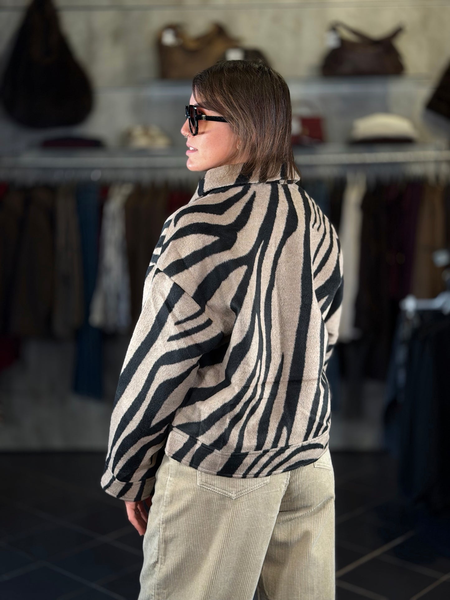 Giubbino zebrato beige e nero crop 2463