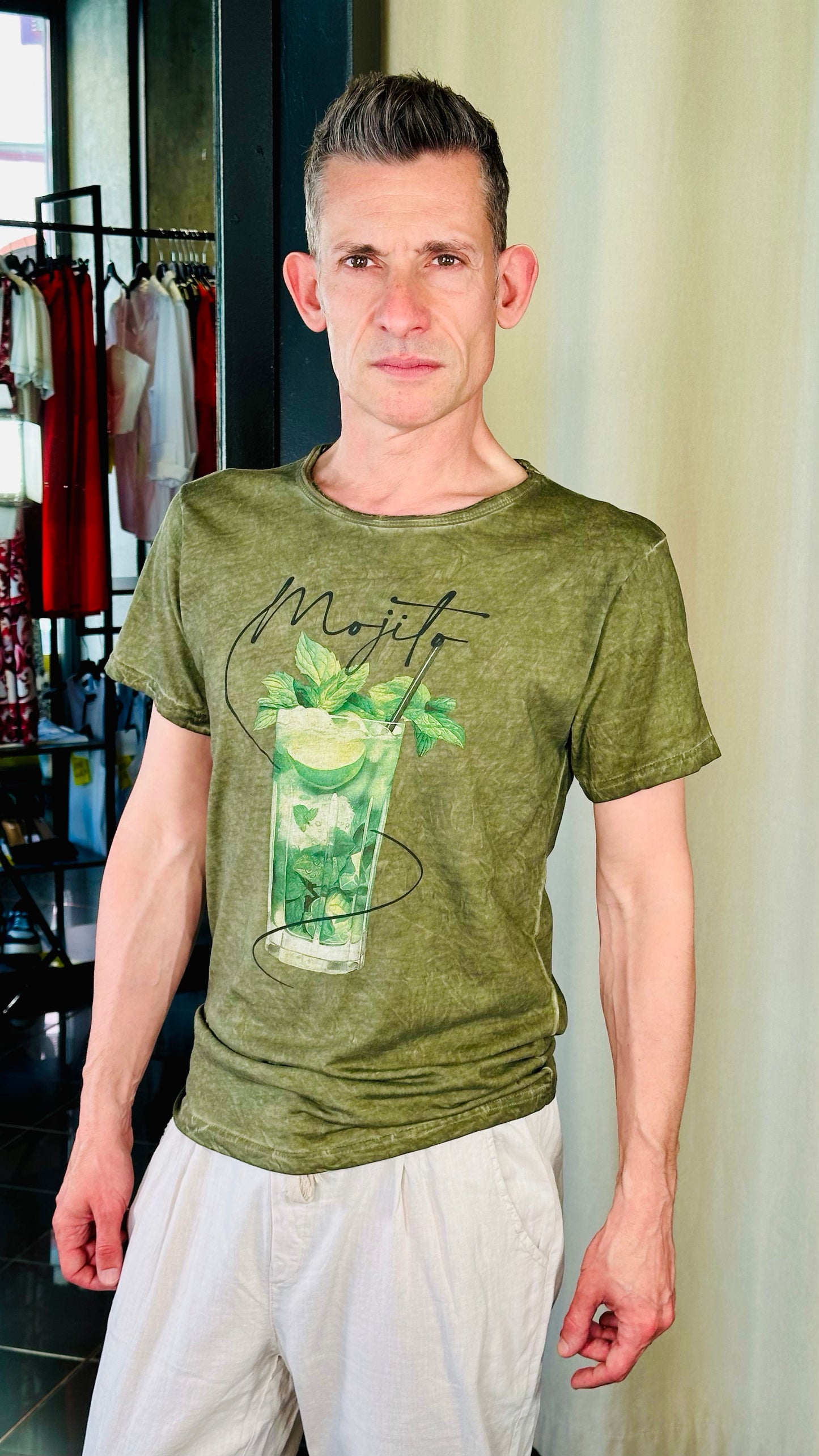 T-shirt verde tinto freddo con stampa mojito 756A