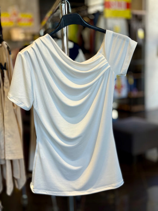 T-shirt asimmetrica bianca in taglia unica 461