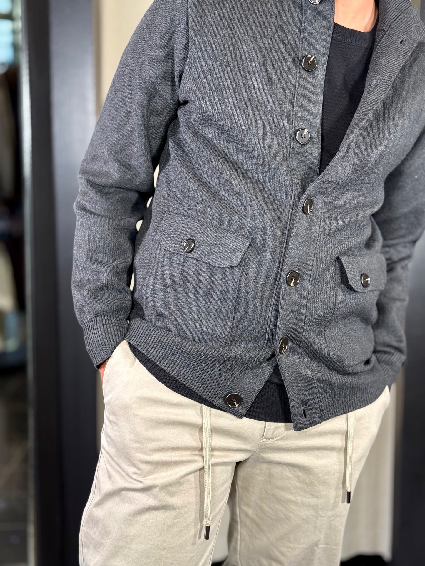 Cardigan con bottoni grigio 2341