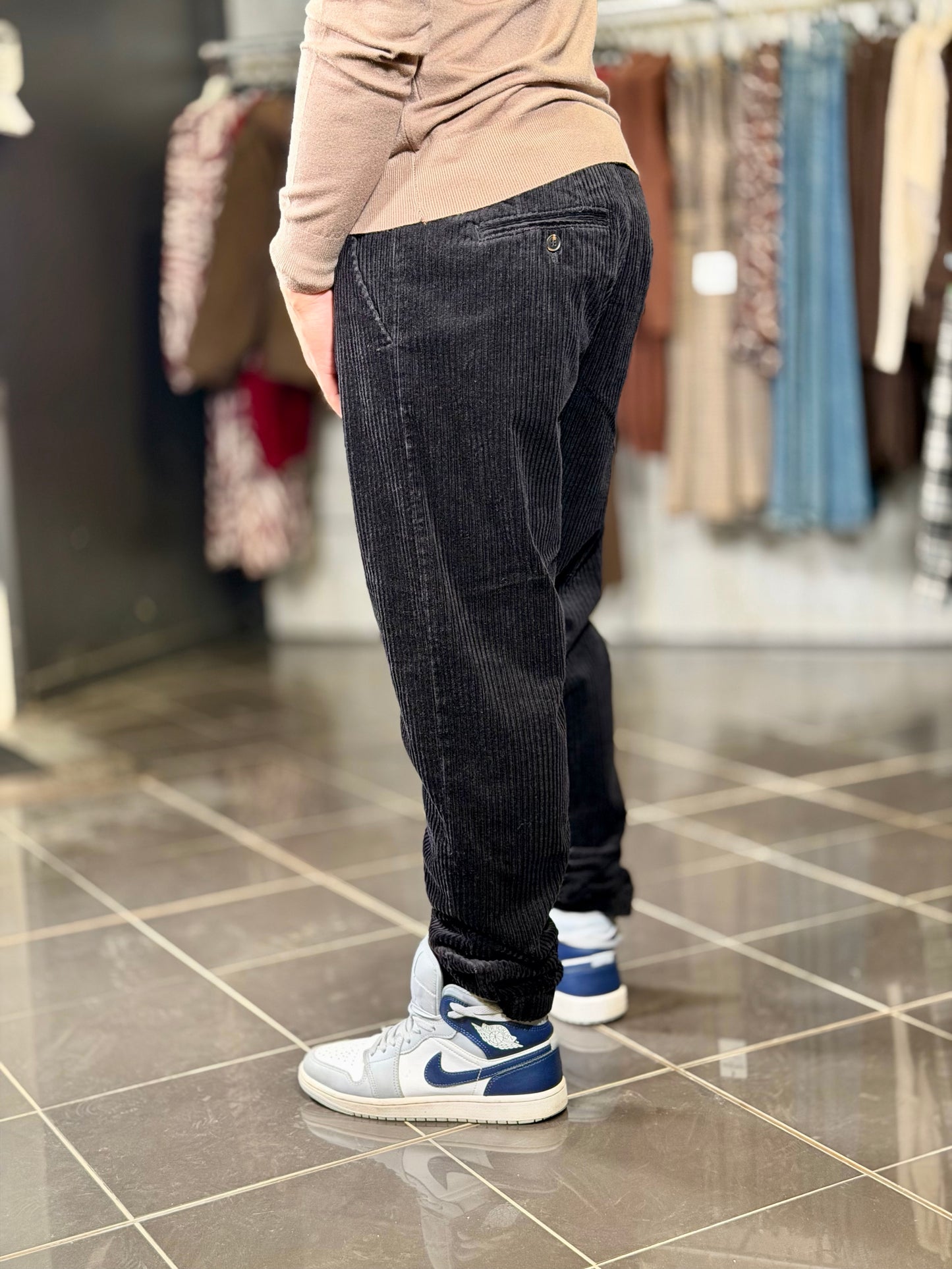 Pantalone velluto a coste nero 2318