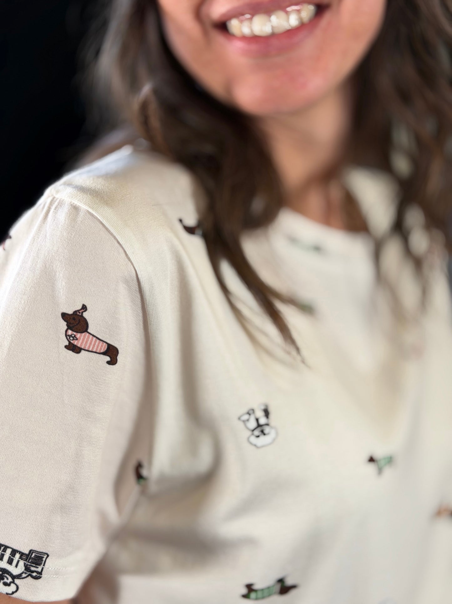 T-shirt con stampa mini bassotti in taglia unica 2221