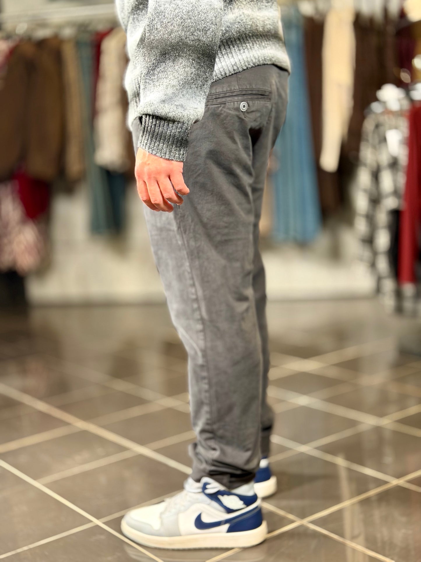 Pantalone grigio Slim 2338
