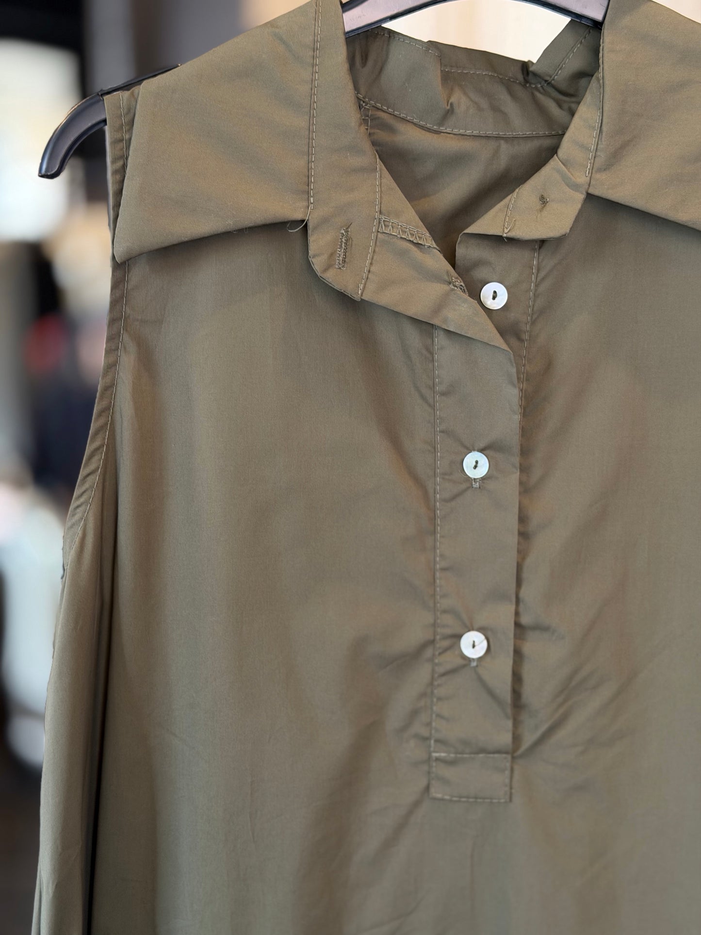 Abito a trapezio verde militare con bottoni in taglia unica 2511