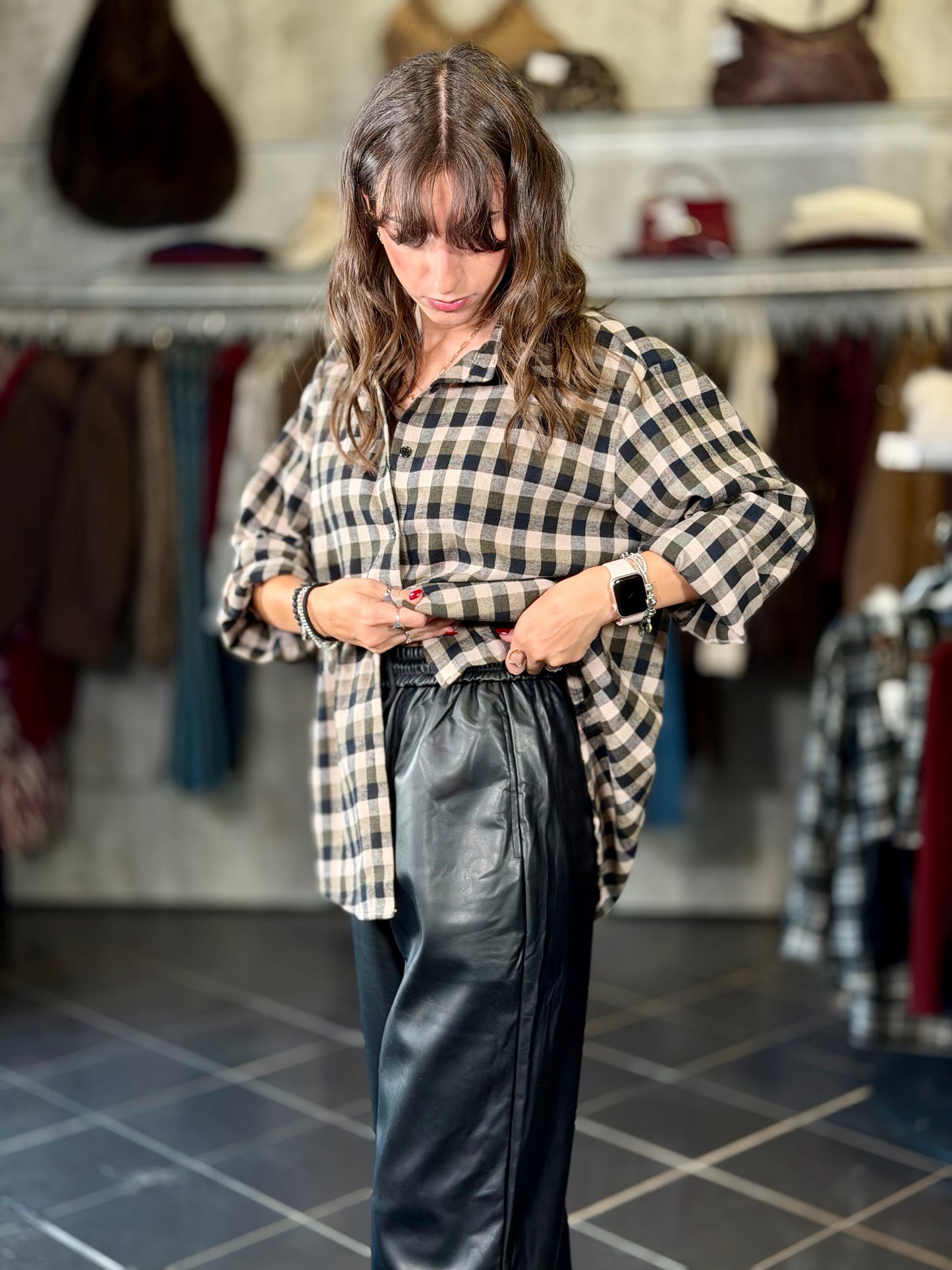 Pantalone in ecopelle con coulisse in vita nero 2251