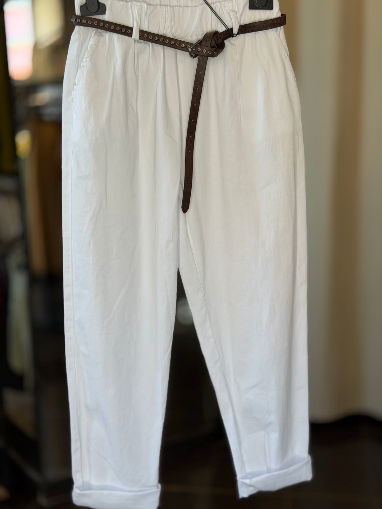 Pantalone in cotone bianco con elastico in vita 2847