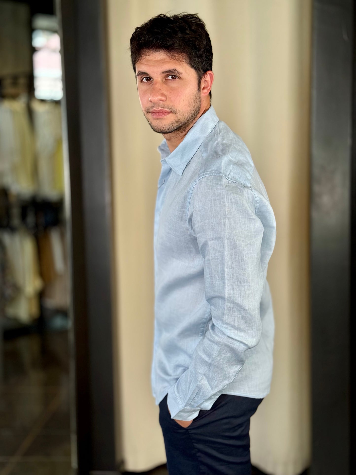 Camicia in lino azzurra 748