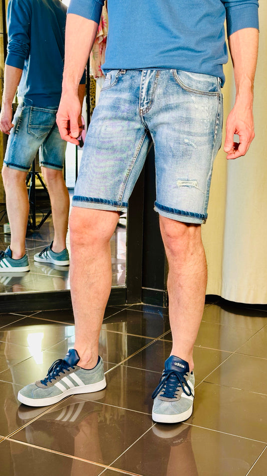 Bermuda in jeans Slim con graffi 509