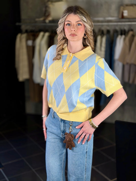 Polo in maglia gialla e azzurra in taglia unica 2048