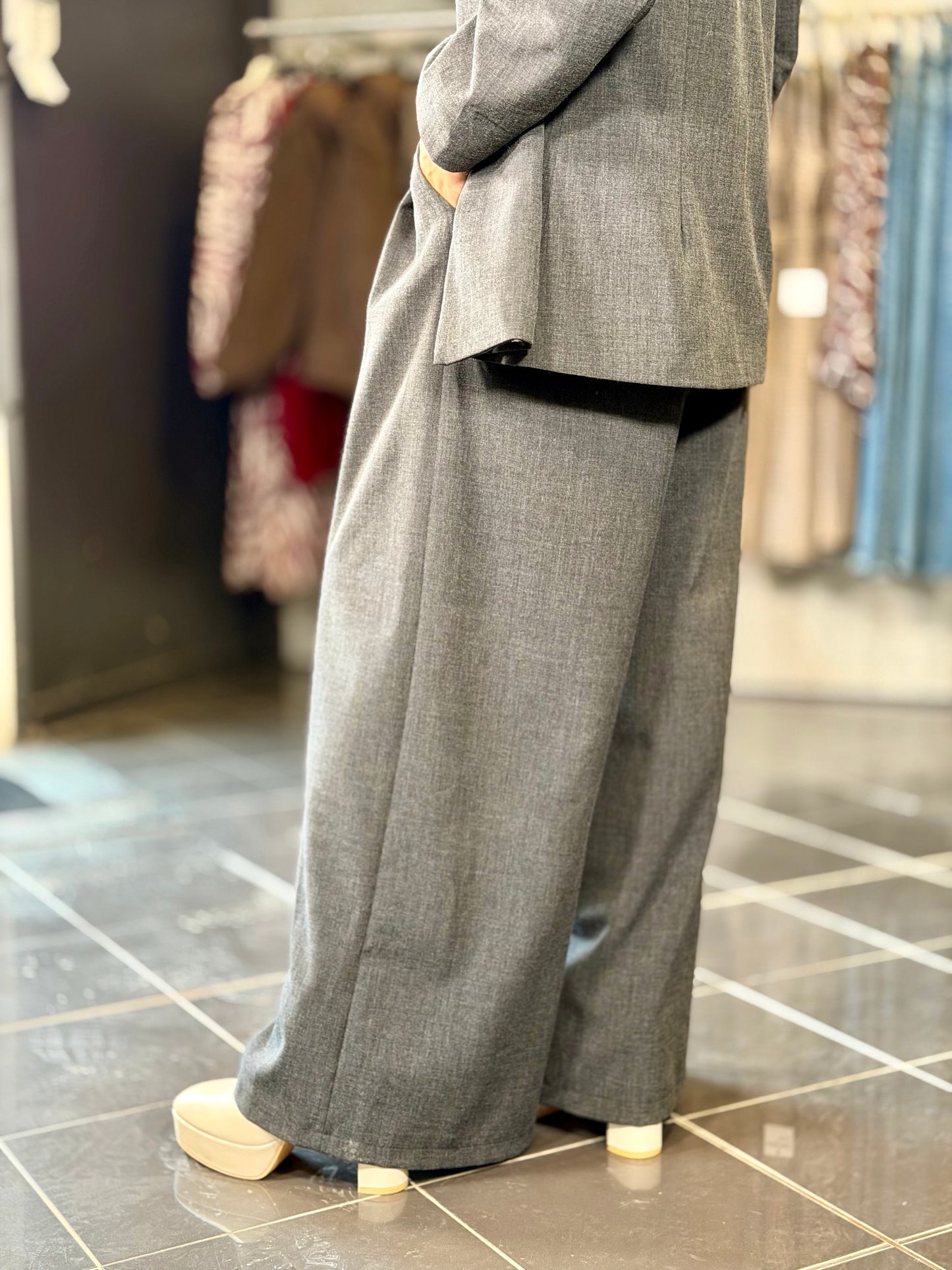 Pantalone a palazzo grigio scuro 2239