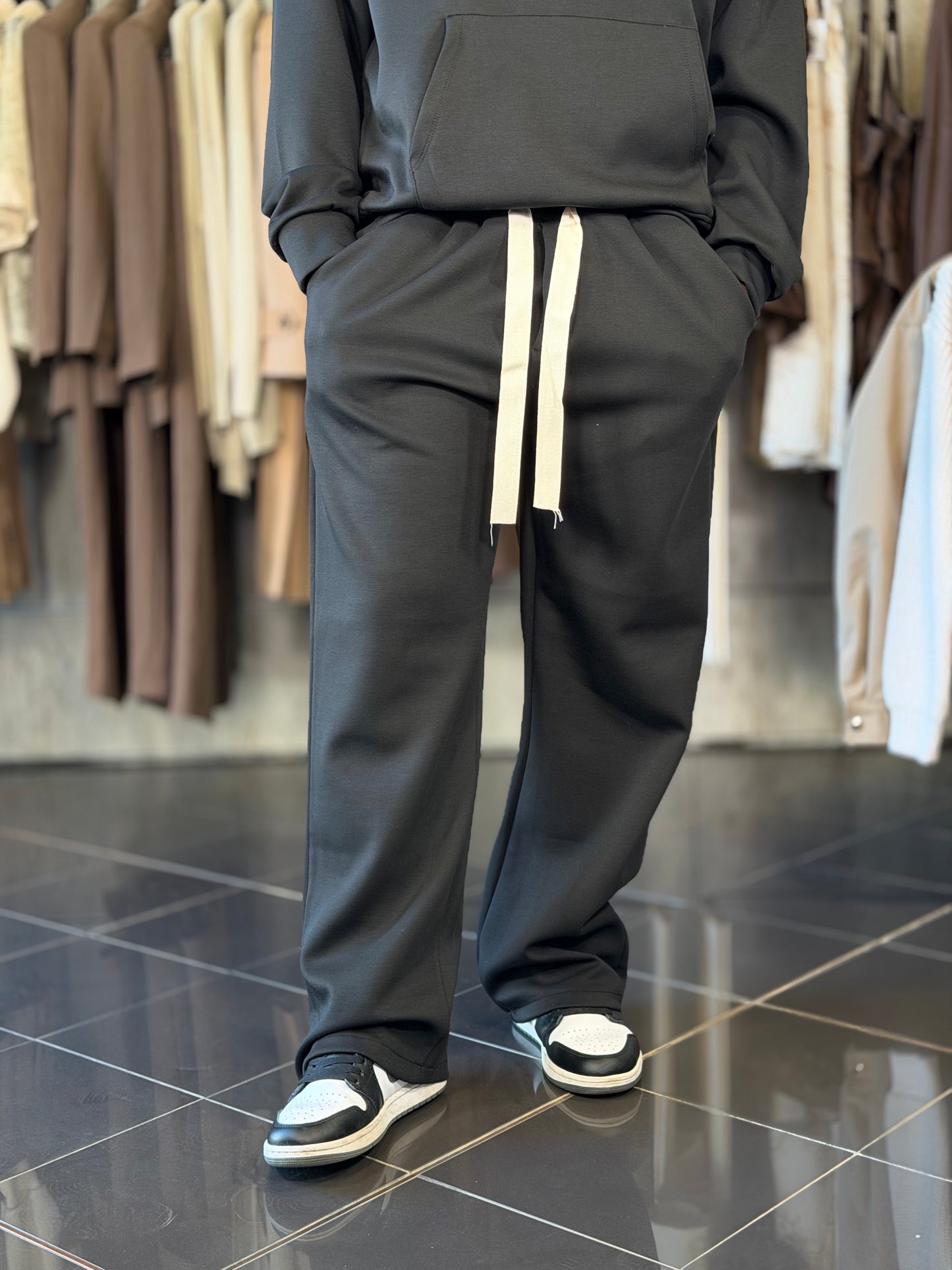 Completo tuta (felpa + pantalone) nera 2284