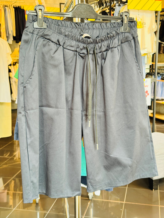 Bermuda blu con coulisse