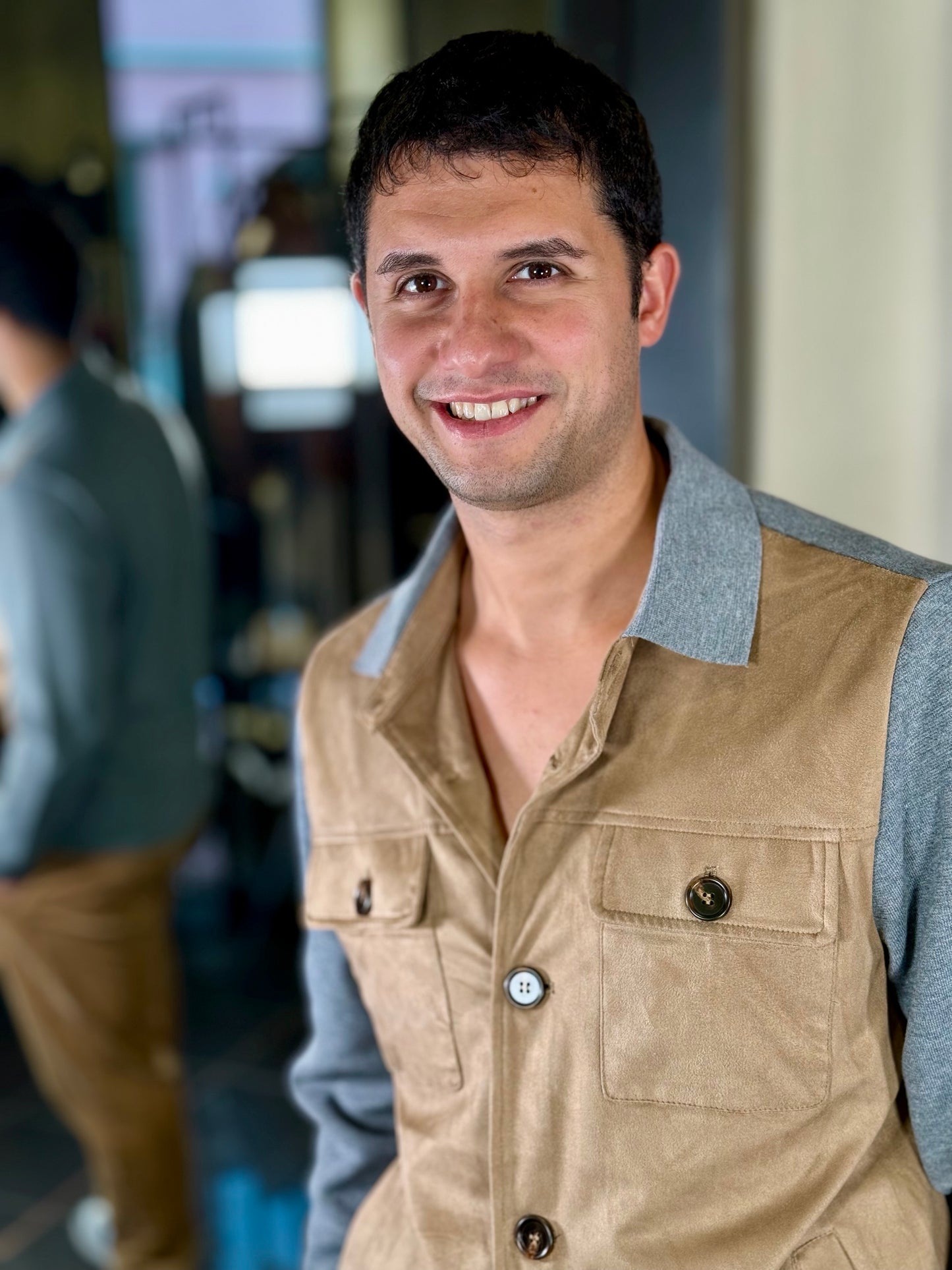 Cardigan in suede beige e maglia grigia 2298