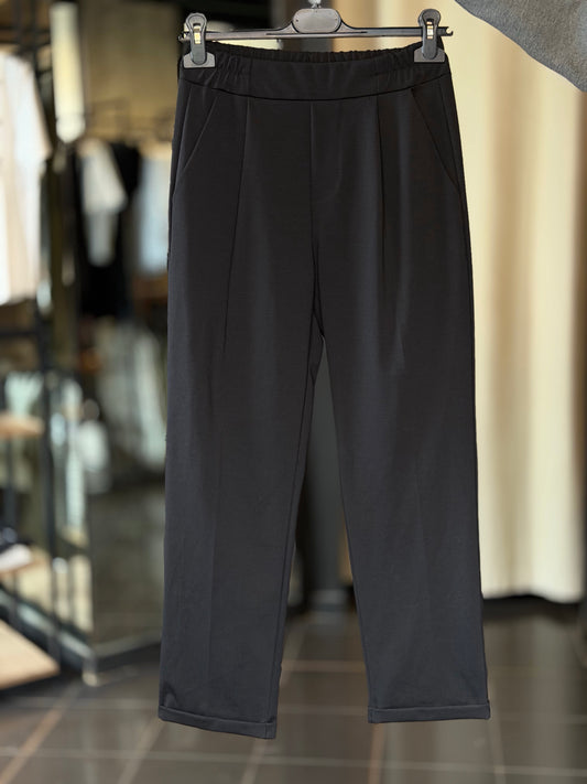 Pantalone nero Slim con elastico in vita 2538