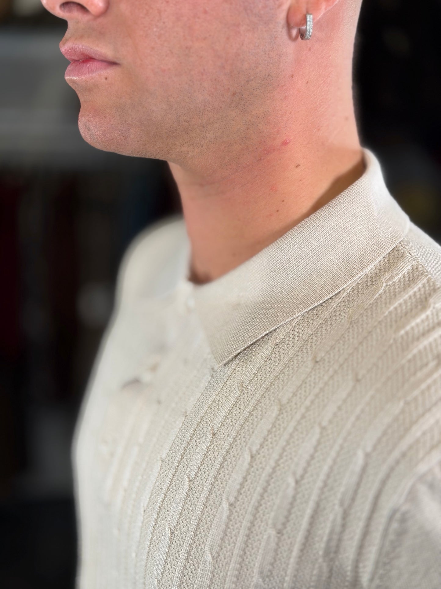 Polo in maglia con trama tono su tono beige 2478