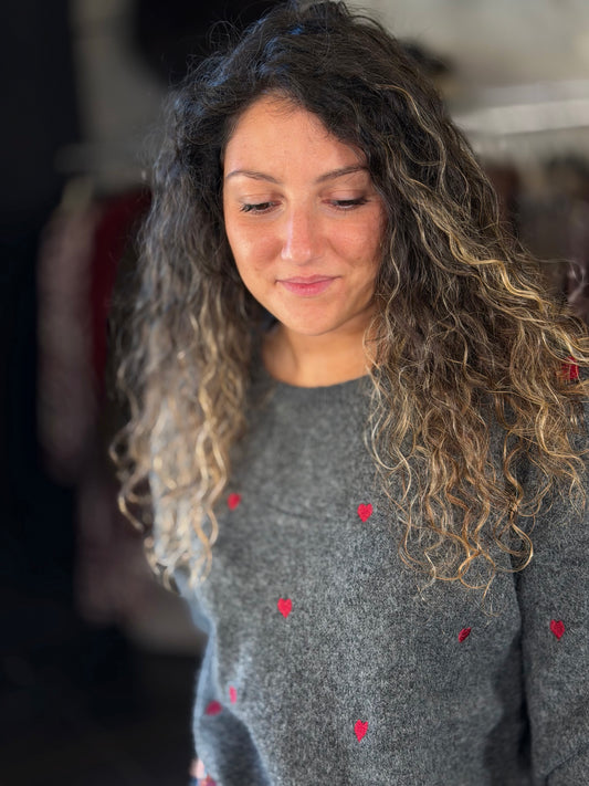 Maglioncino grigio con cuori rossi in taglia unica 2462