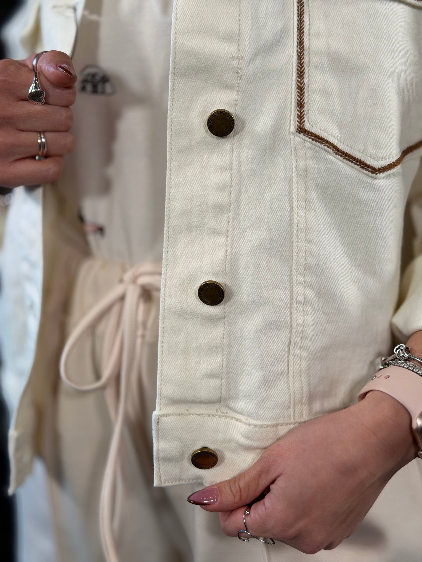 Giubbino in jeans bianco latte 2055