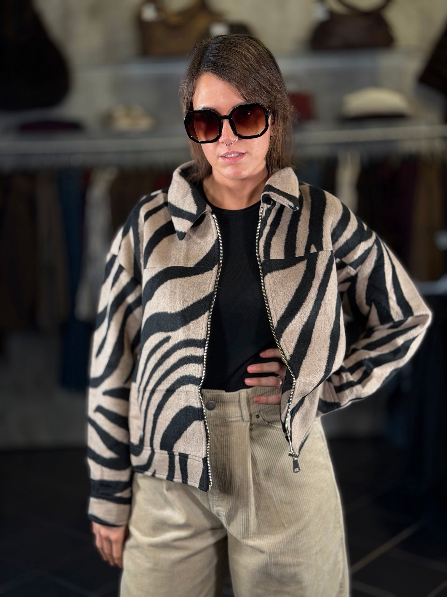 Giubbino zebrato beige e nero crop 2463