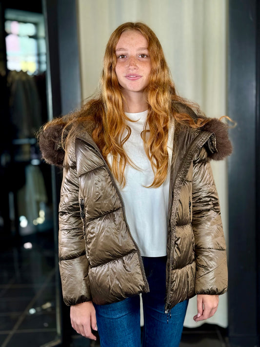 Piumino marrone con cappuccio con ecopelliccia rimovibile 2287