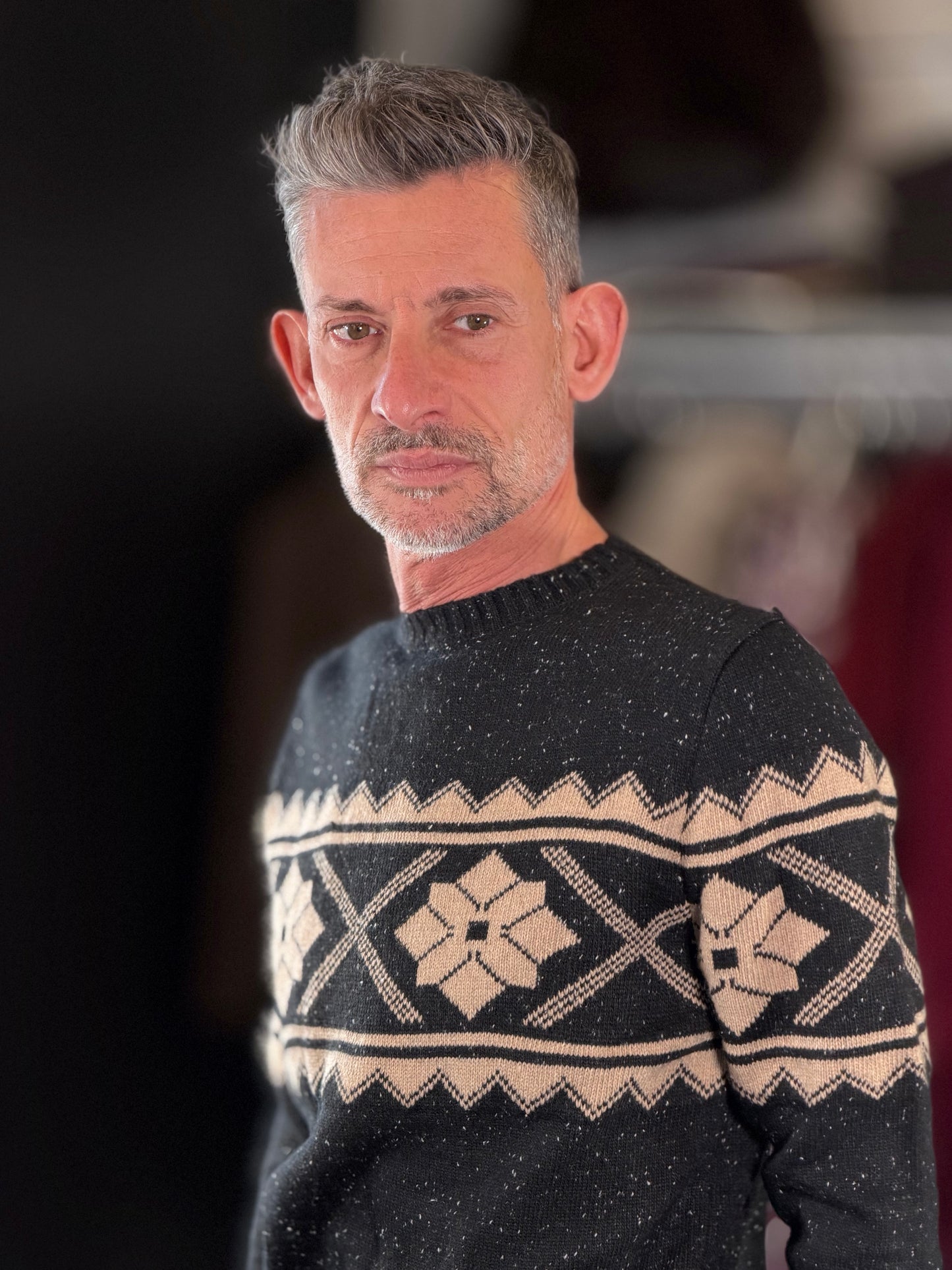 Maglione nero con greche beige 2564