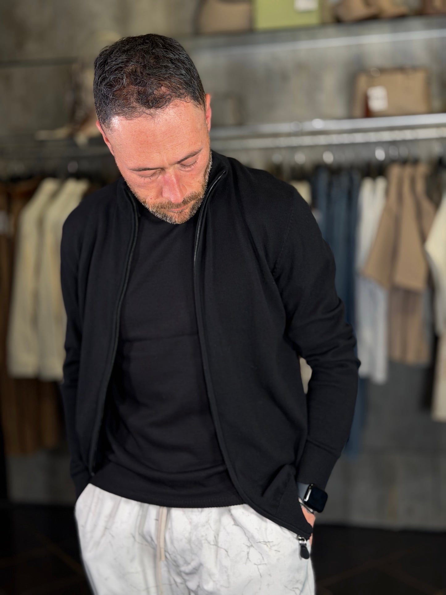 Cardigan nero con zip 2142