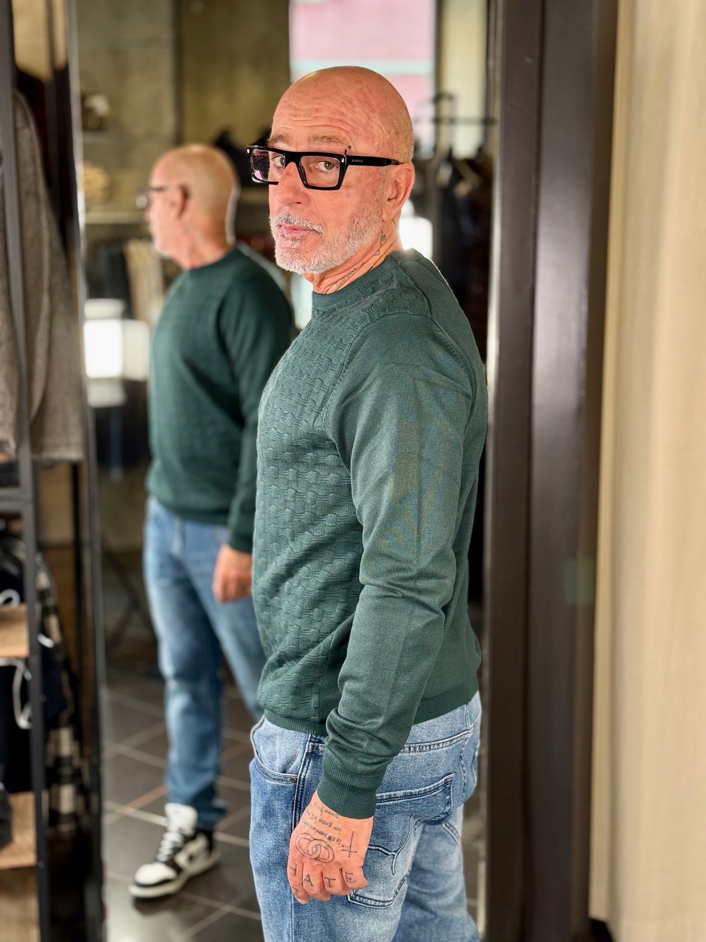 Maglioncino girocollo con trama tono su tono verde bottiglia 2354