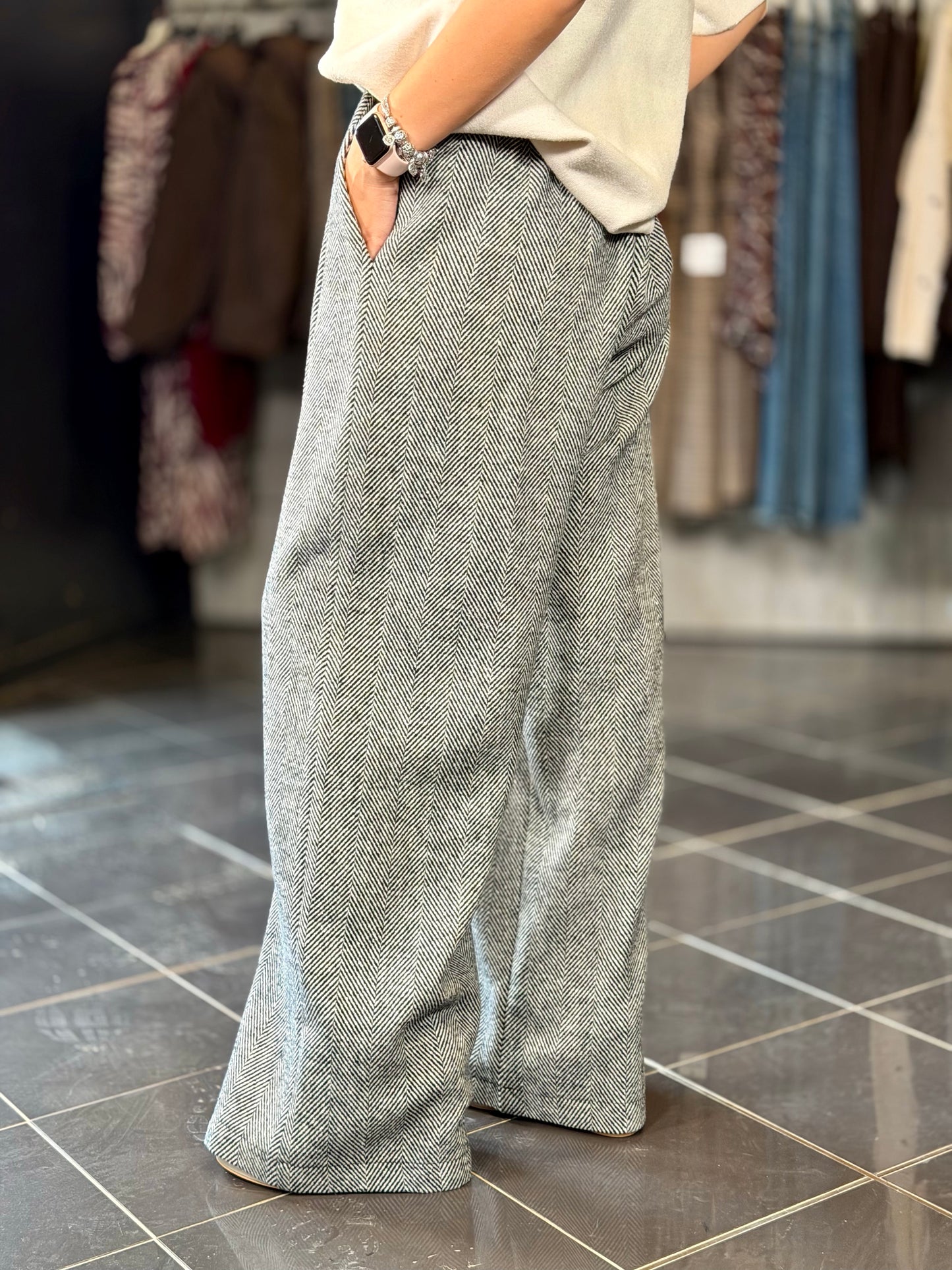 Pantalone a palazzo spigato nero in taglia unica 2236