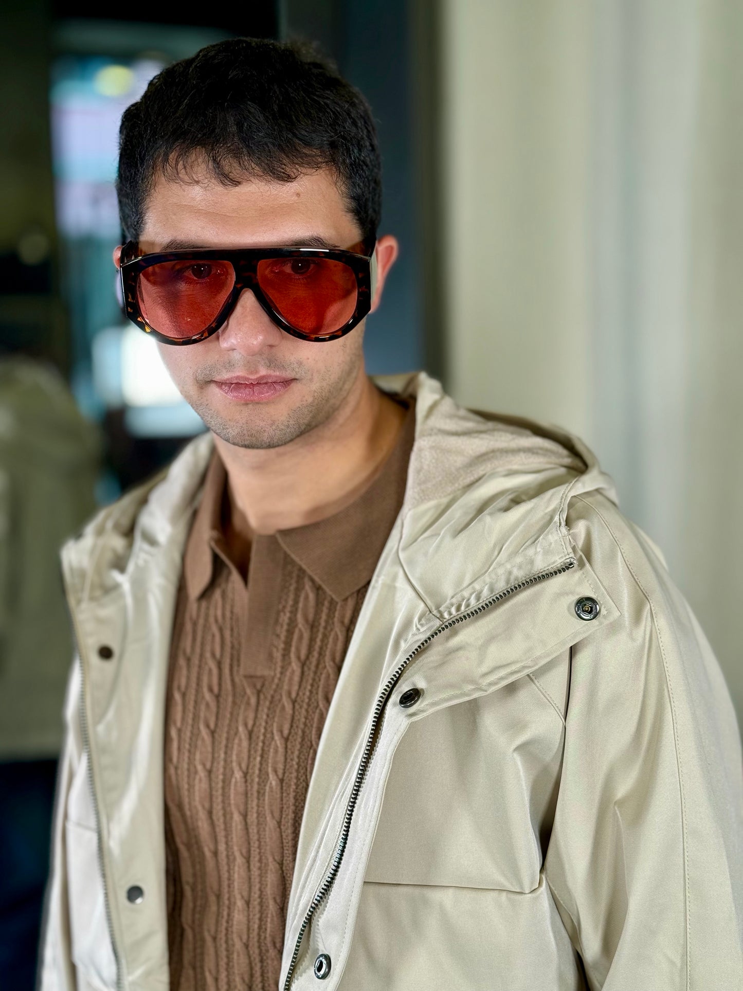 Giubbino in nylon oversize sabbia con tasche applicate 2107