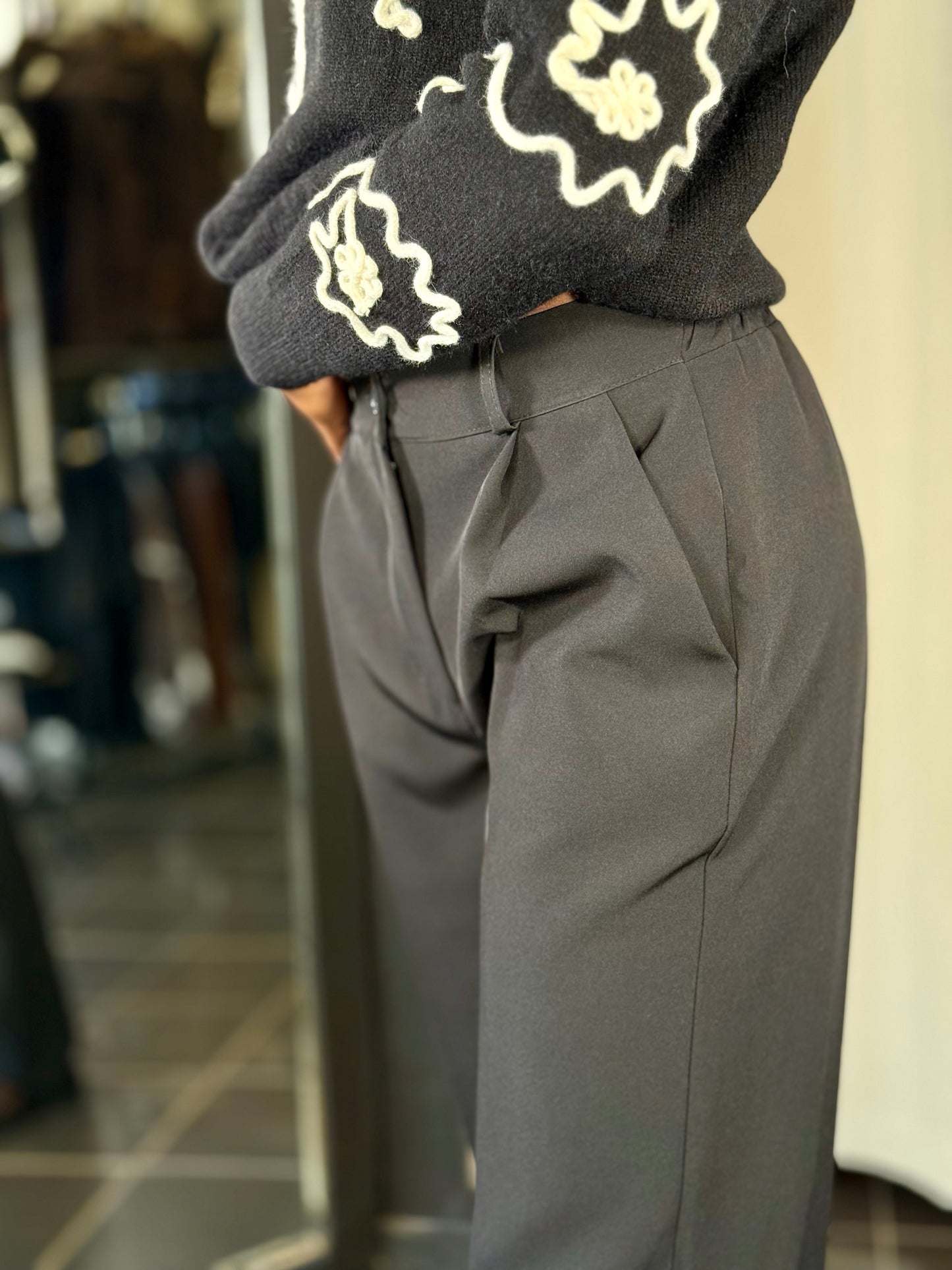 Pantalone nero a palazzo in taglia unica 2253