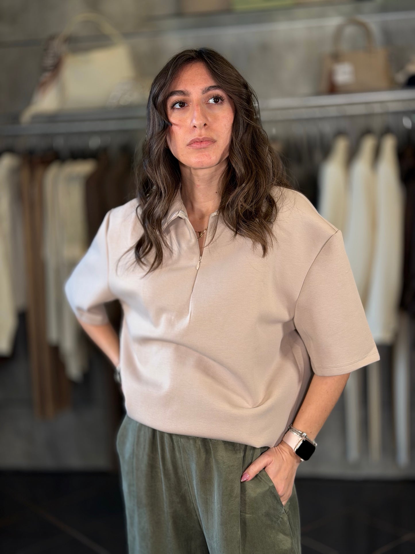 Polo oversize beige con zip 2052