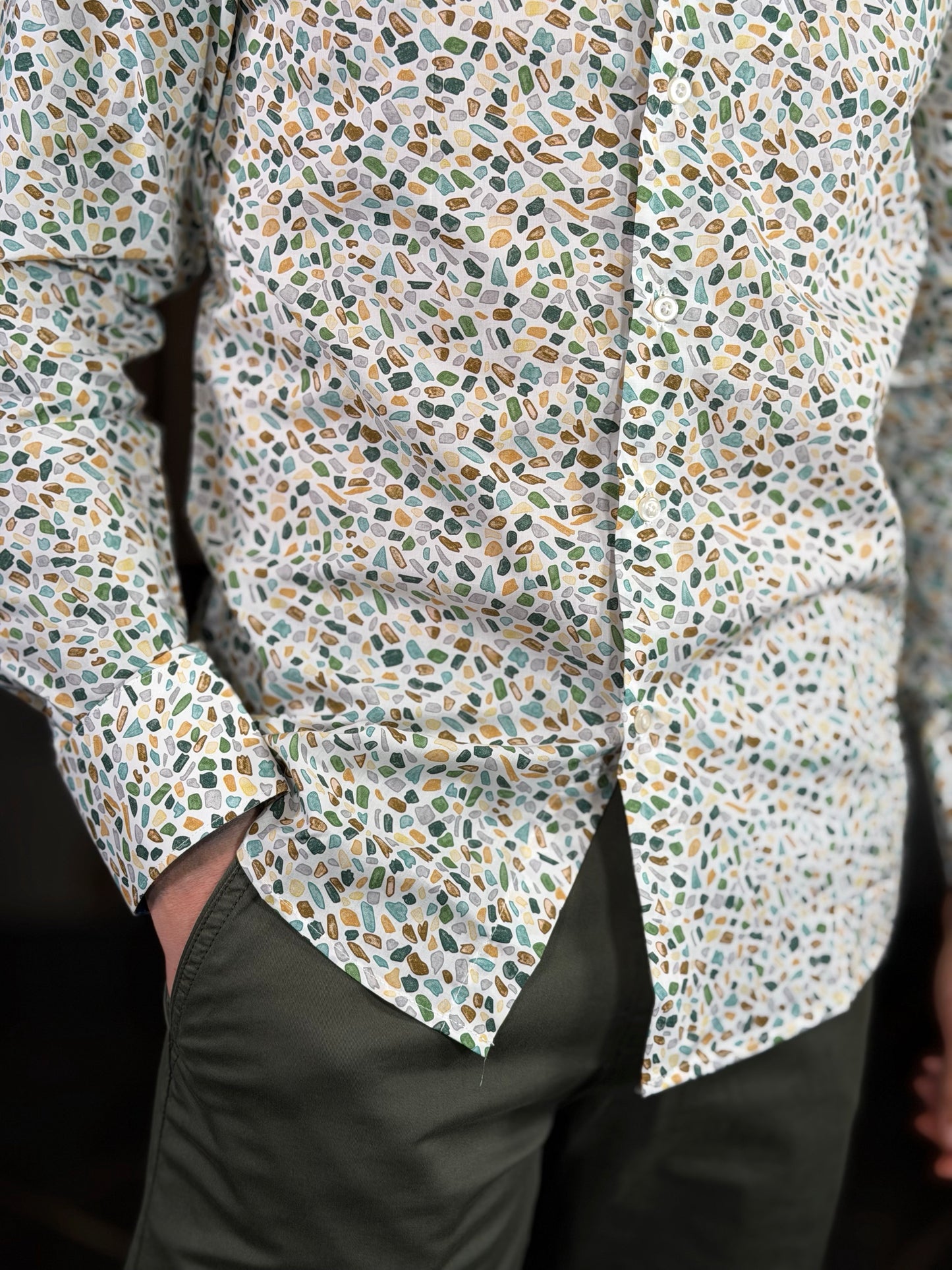 Camicia con fantasia verde 2135