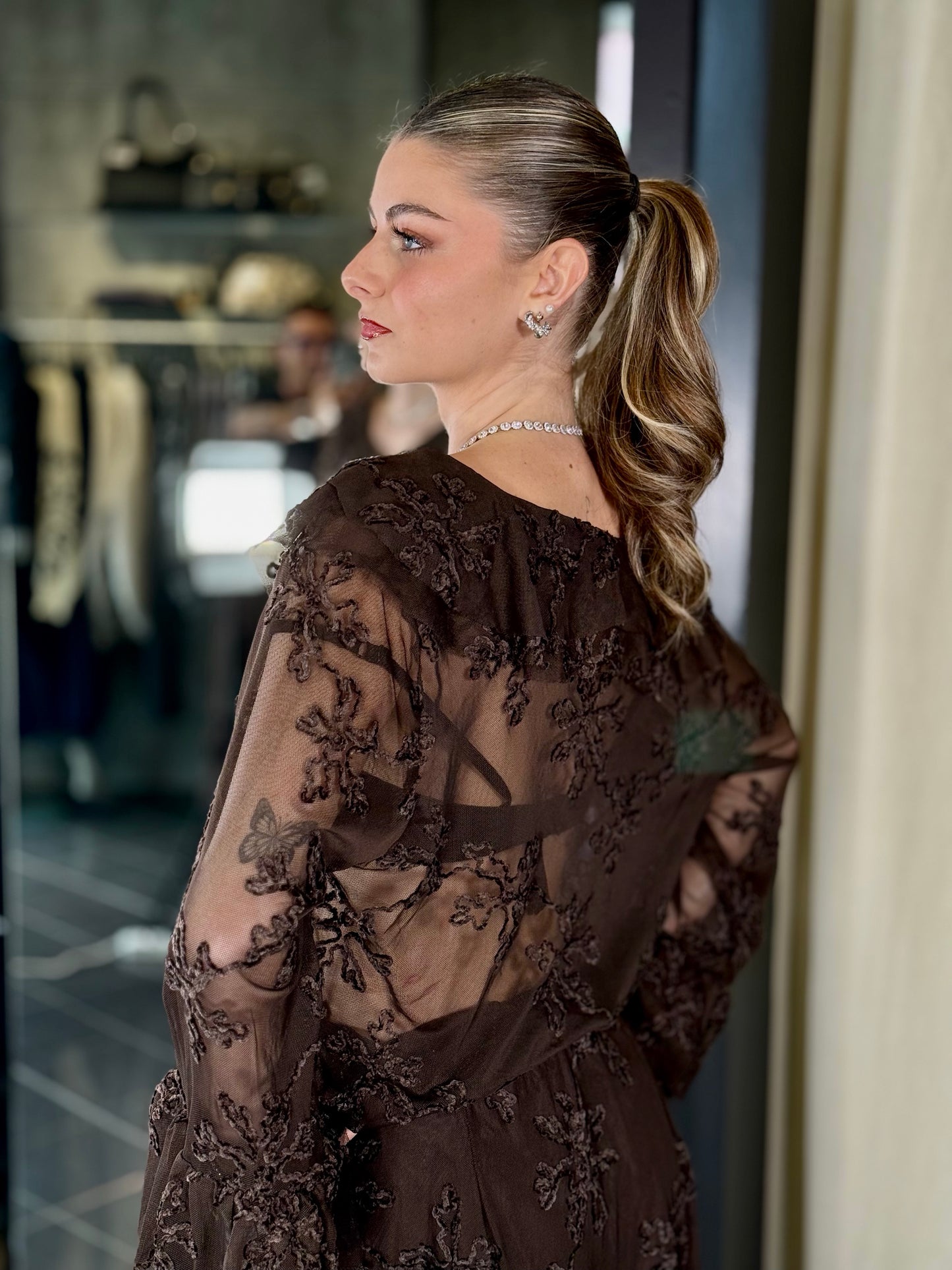 Blusa marrone con ricamo effetto broccato in taglia unica 2172