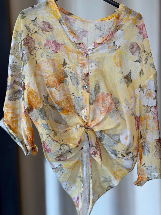 Camicia a fiori giallo in taglia unica 2556