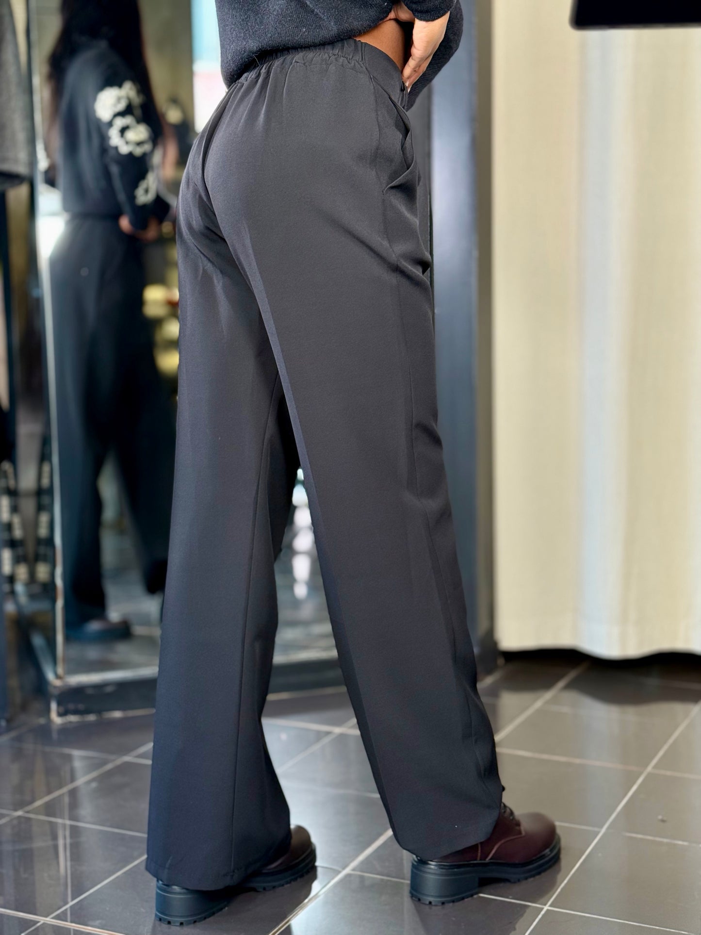 Pantalone nero a palazzo in taglia unica 2253