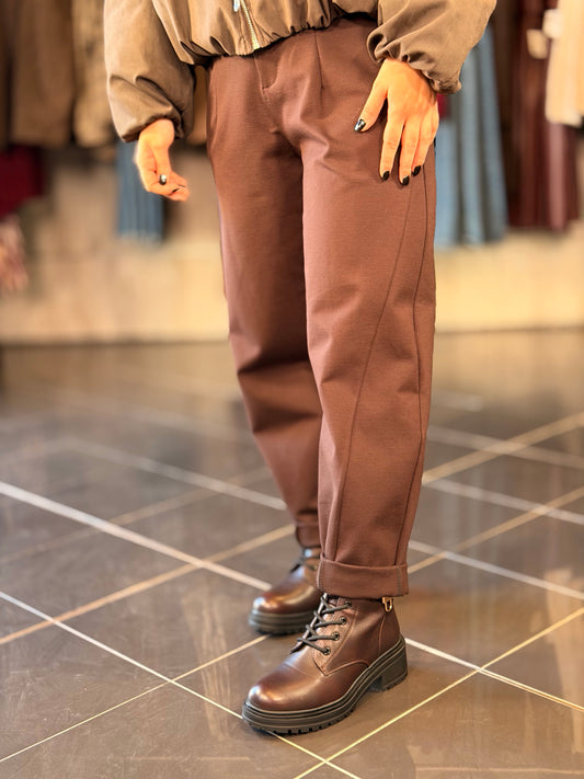 Pantalone Slim marrone con cintura 2403