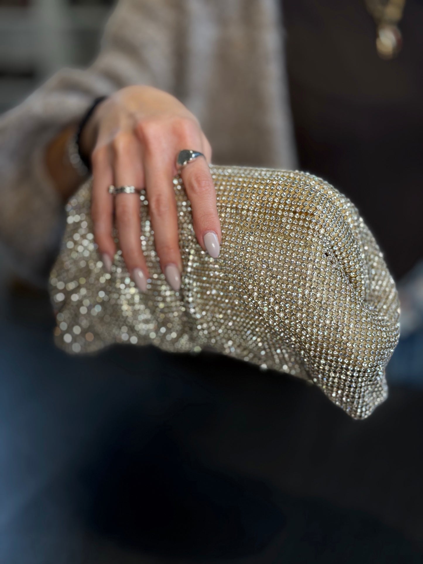 Clutch con brillantini oro e catena 2216