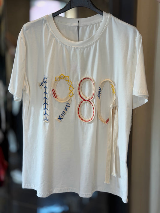 T-shirt oversize bianca con scritta ricamata in taglia unica 2950