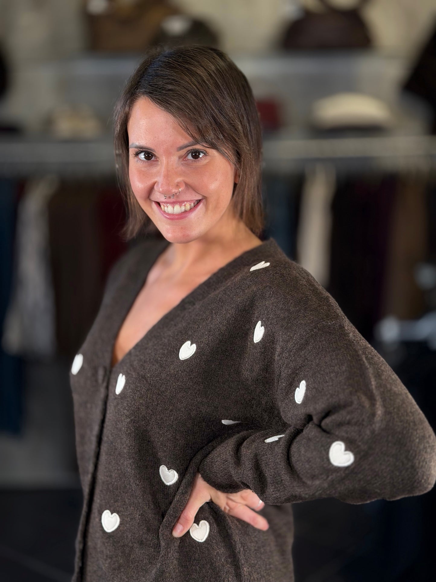 Cardigan marrone con cuori panna in taglia unica 2452
