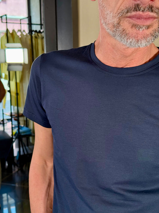 T-shirt blu basica 665