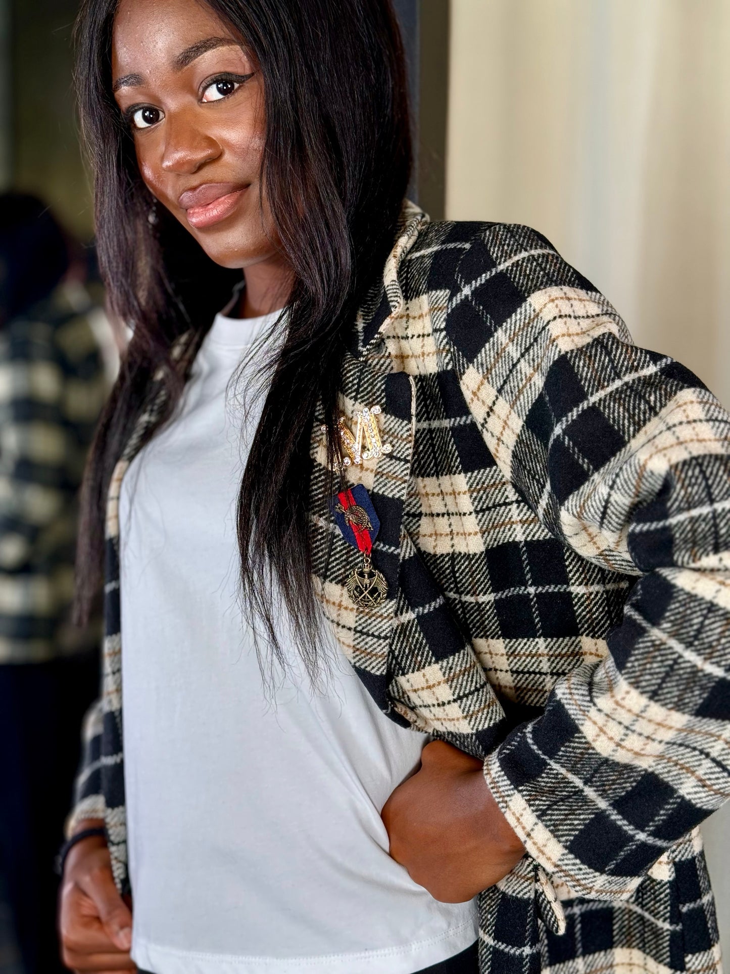 Blazer scozzese nero con spille in taglia unica 2214