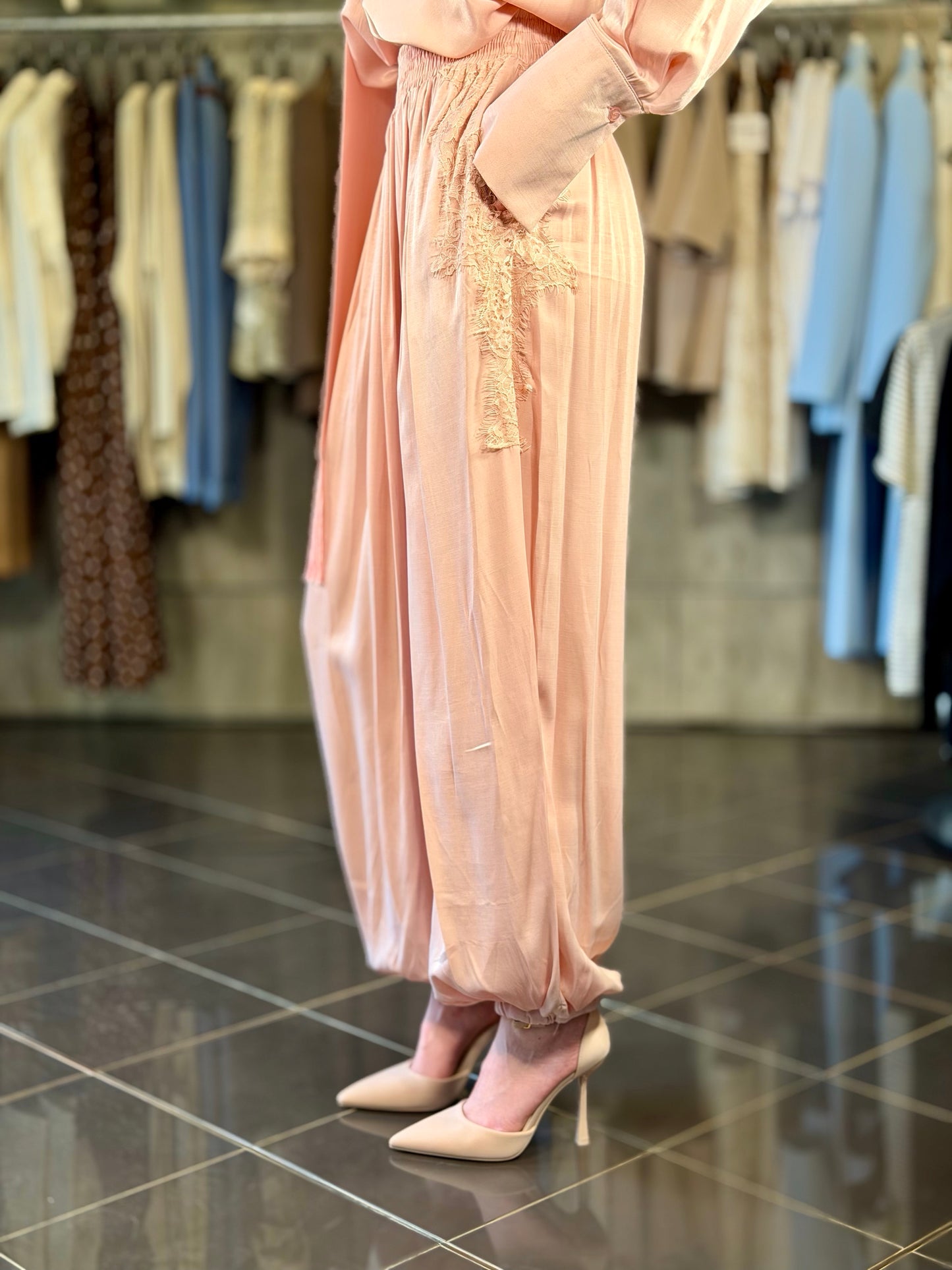 Pantalone a palloncino rosa con elastico in vita rosa in taglia unica 2212