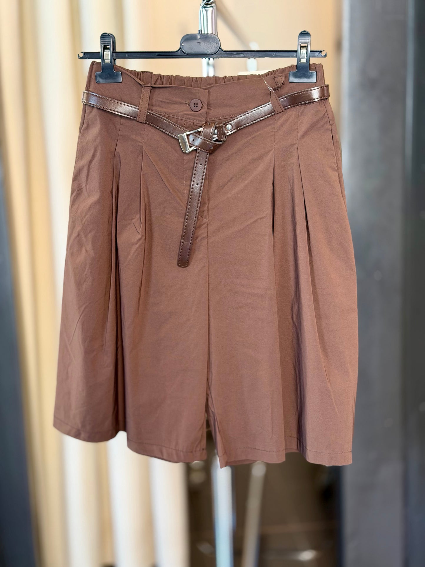 Bermuda marrone con cintura in taglia unica 2413