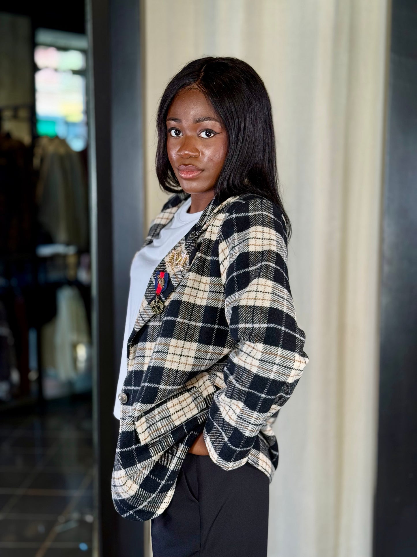 Blazer scozzese nero con spille in taglia unica 2214