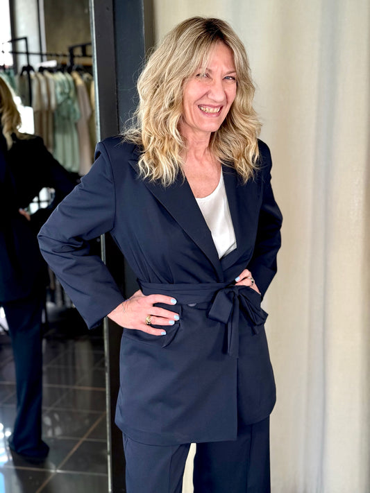Tailleur blu notte (giacca con fusciacca + pantalone) in taglia unica 227