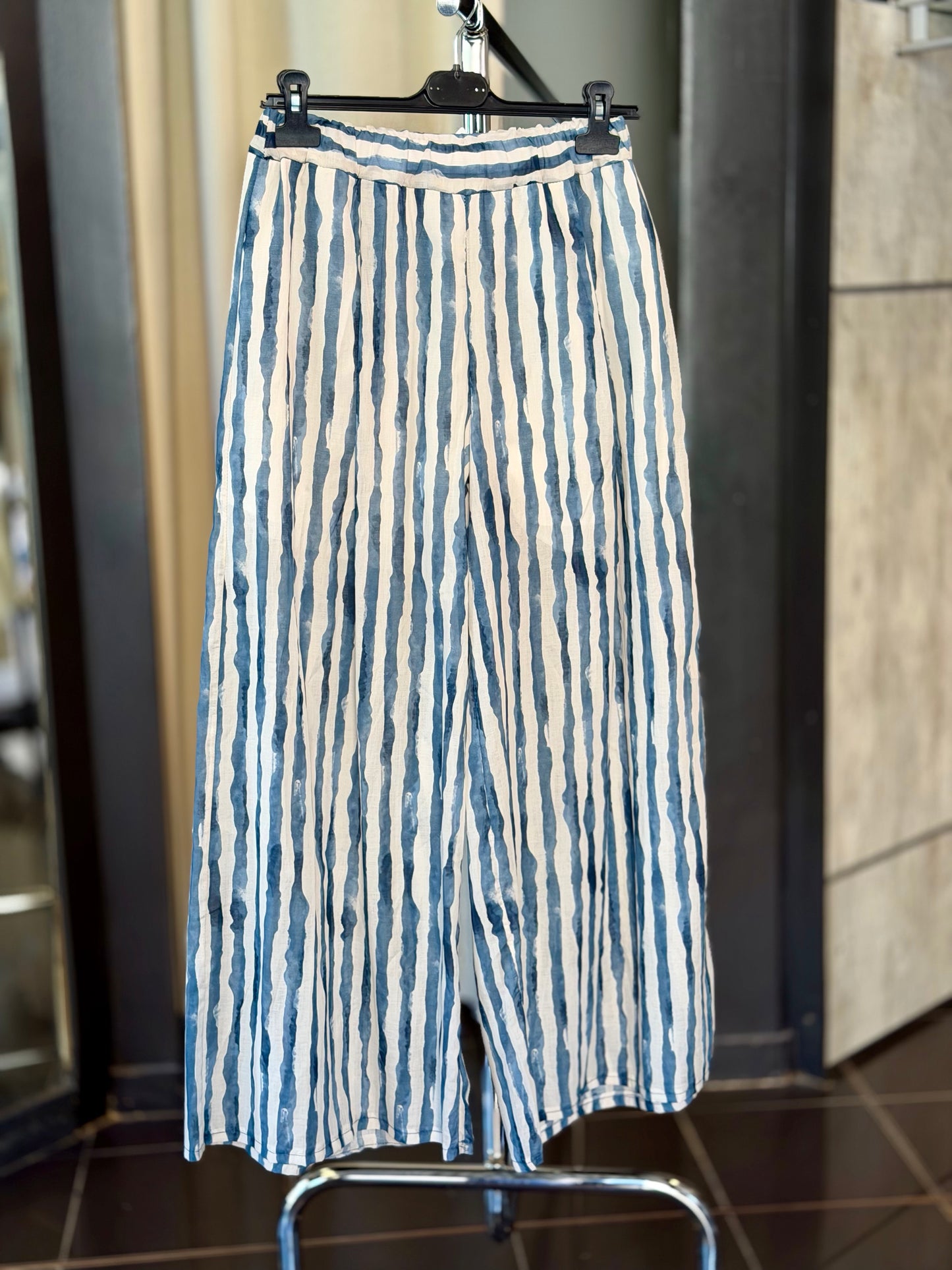 Pantalone largo a righe azzurre in taglia unica 2388
