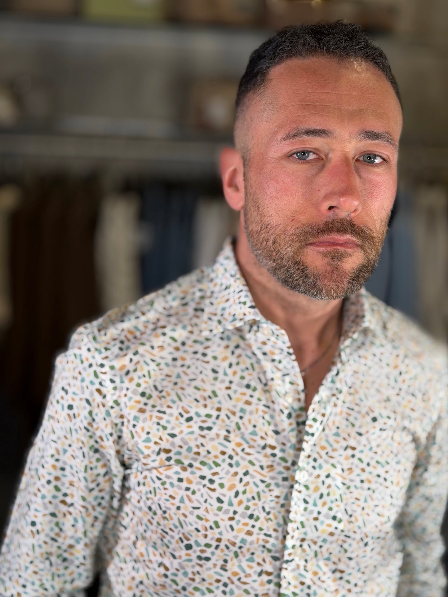 Camicia con fantasia verde 2135