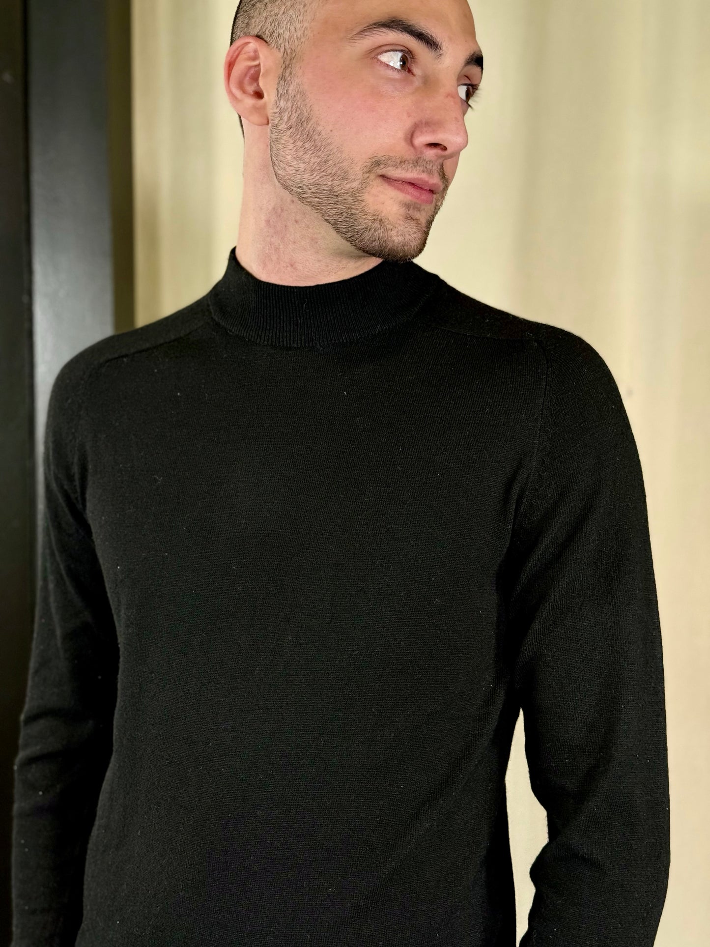 Lupetto in maglia nero 573